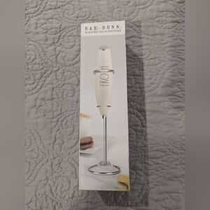 Rae Dunn Electric Milk Frother